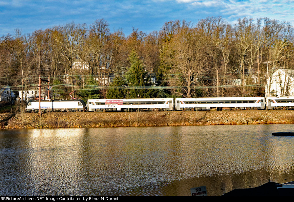 NJT 4628 on 6631